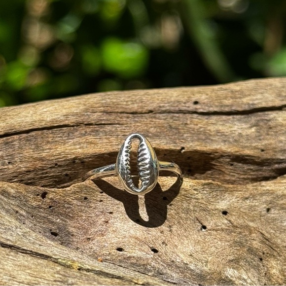 Hand Crafted Jewelry - 925 sterling silver cowrie shell ring 6